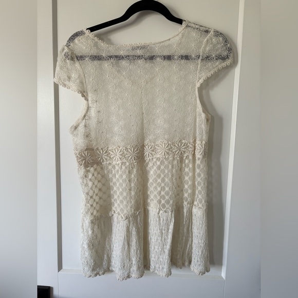 Solitaire Cream Lace Floral Top - Picture 3 of 4